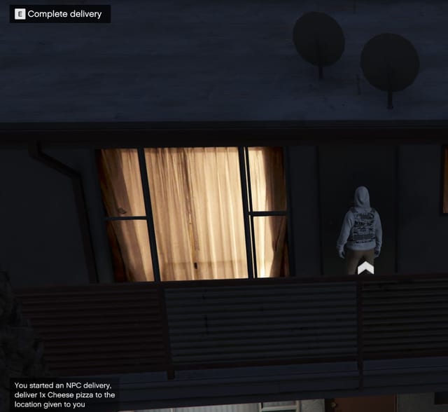 Player on a balcony with the prompt "E Complete delivery" and a message that an NPC delivery of 1x Cheese pizza has started.